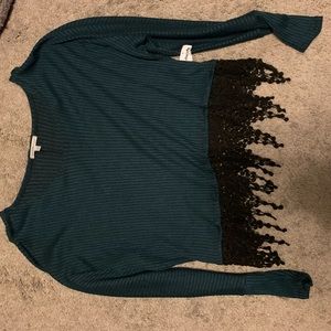 Green fringe bottom top